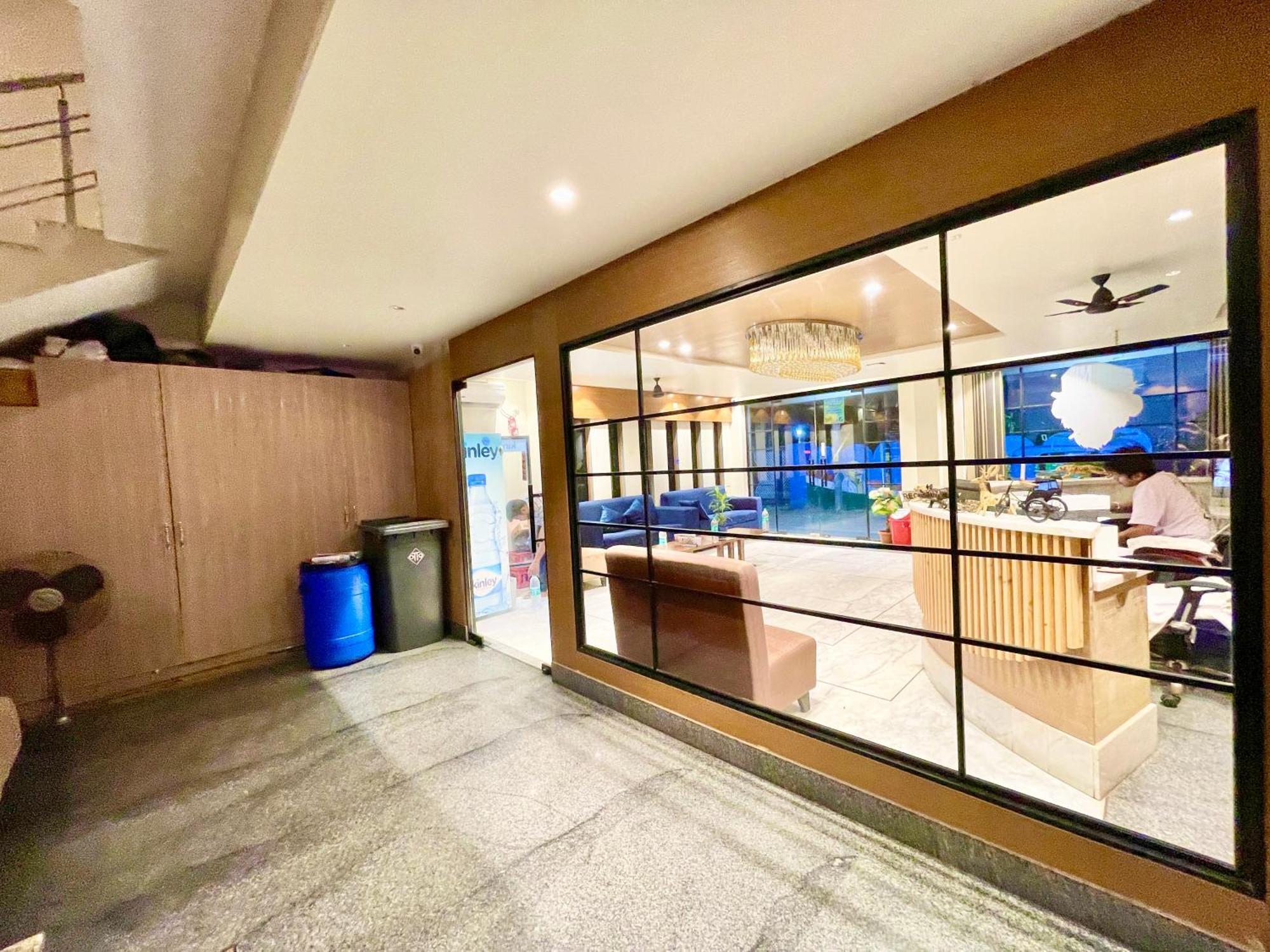 Hotel Rb International ! Puri Near-Sea-Beach-And-Temple Fully-Air-Conditioned-Hotel With-Lift-And-Card Payment Accepted-Parking-Facility, Best Hotel In Puri Exterior photo