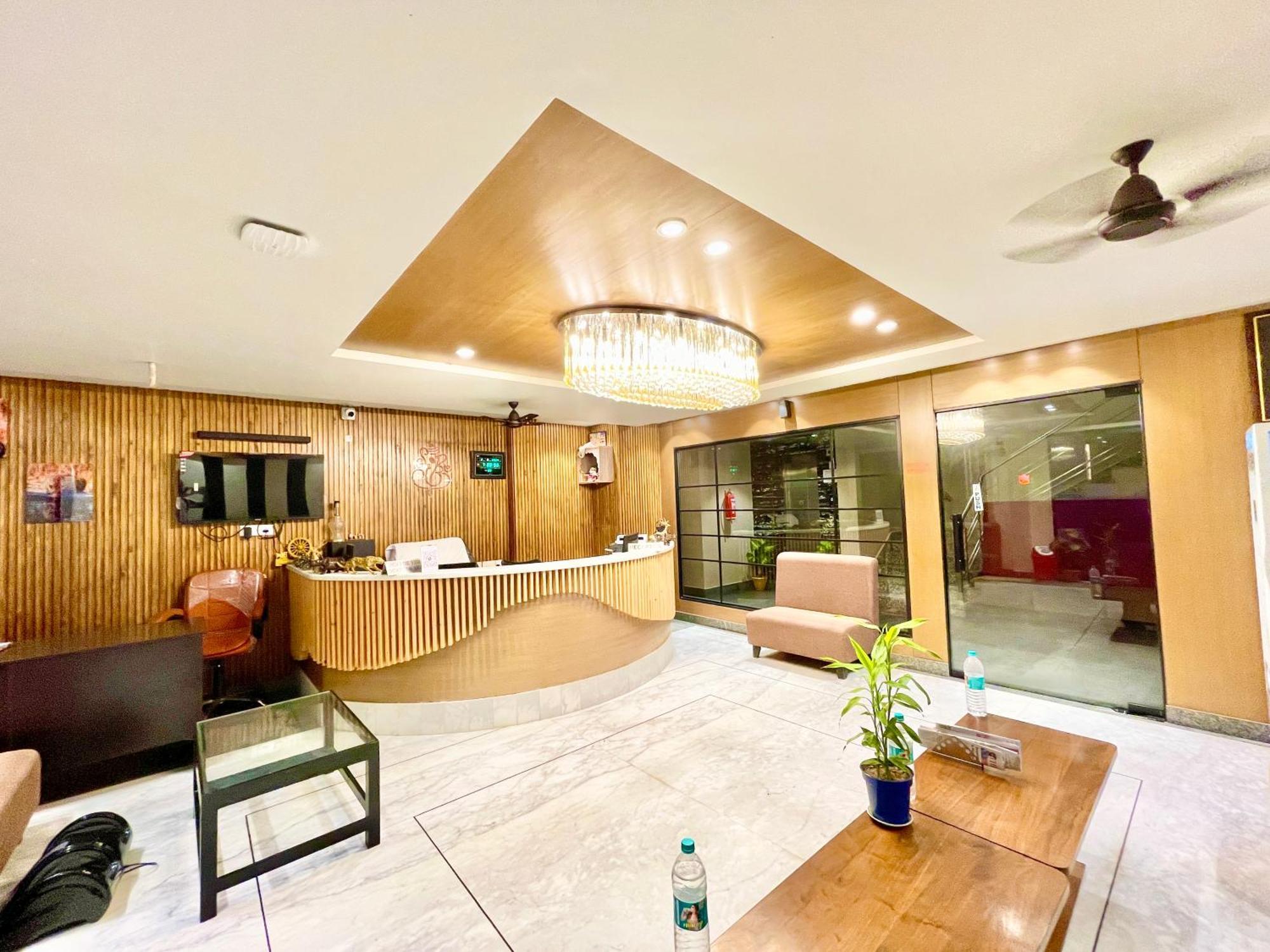 Hotel Rb International ! Puri Near-Sea-Beach-And-Temple Fully-Air-Conditioned-Hotel With-Lift-And-Card Payment Accepted-Parking-Facility, Best Hotel In Puri Exterior photo