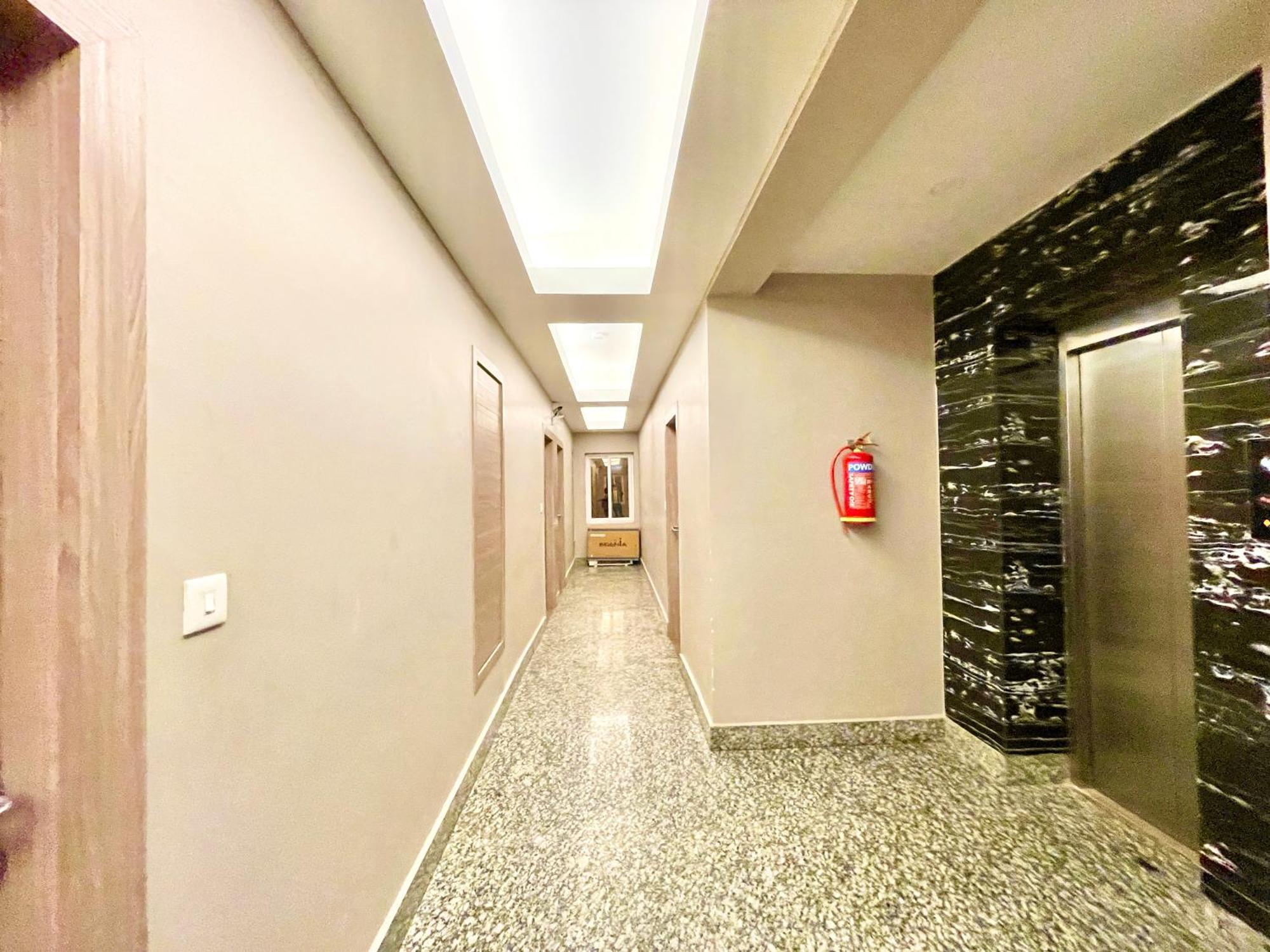 Hotel Rb International ! Puri Near-Sea-Beach-And-Temple Fully-Air-Conditioned-Hotel With-Lift-And-Card Payment Accepted-Parking-Facility, Best Hotel In Puri Exterior photo