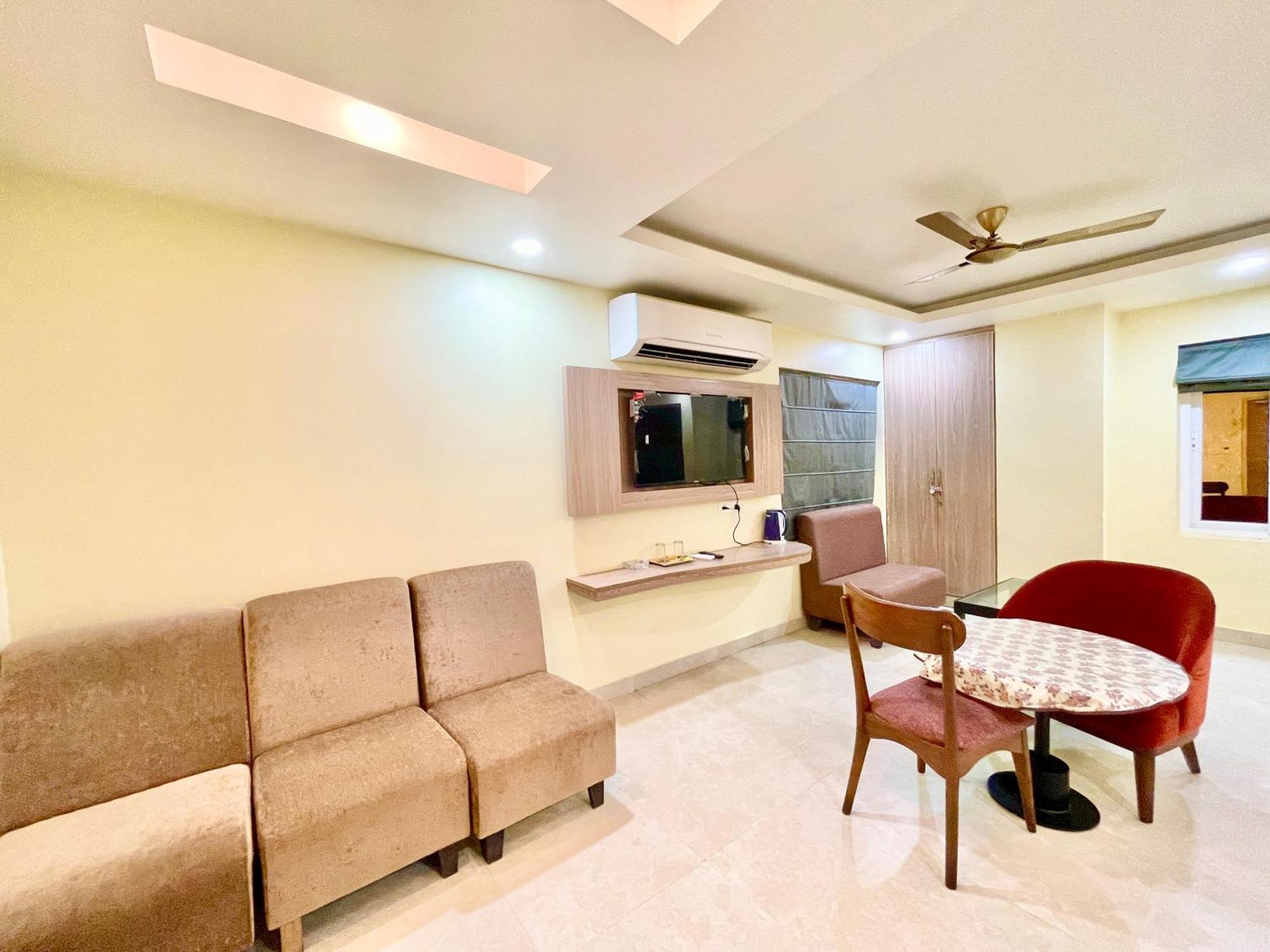 Hotel Rb International ! Puri Near-Sea-Beach-And-Temple Fully-Air-Conditioned-Hotel With-Lift-And-Card Payment Accepted-Parking-Facility, Best Hotel In Puri Exterior photo