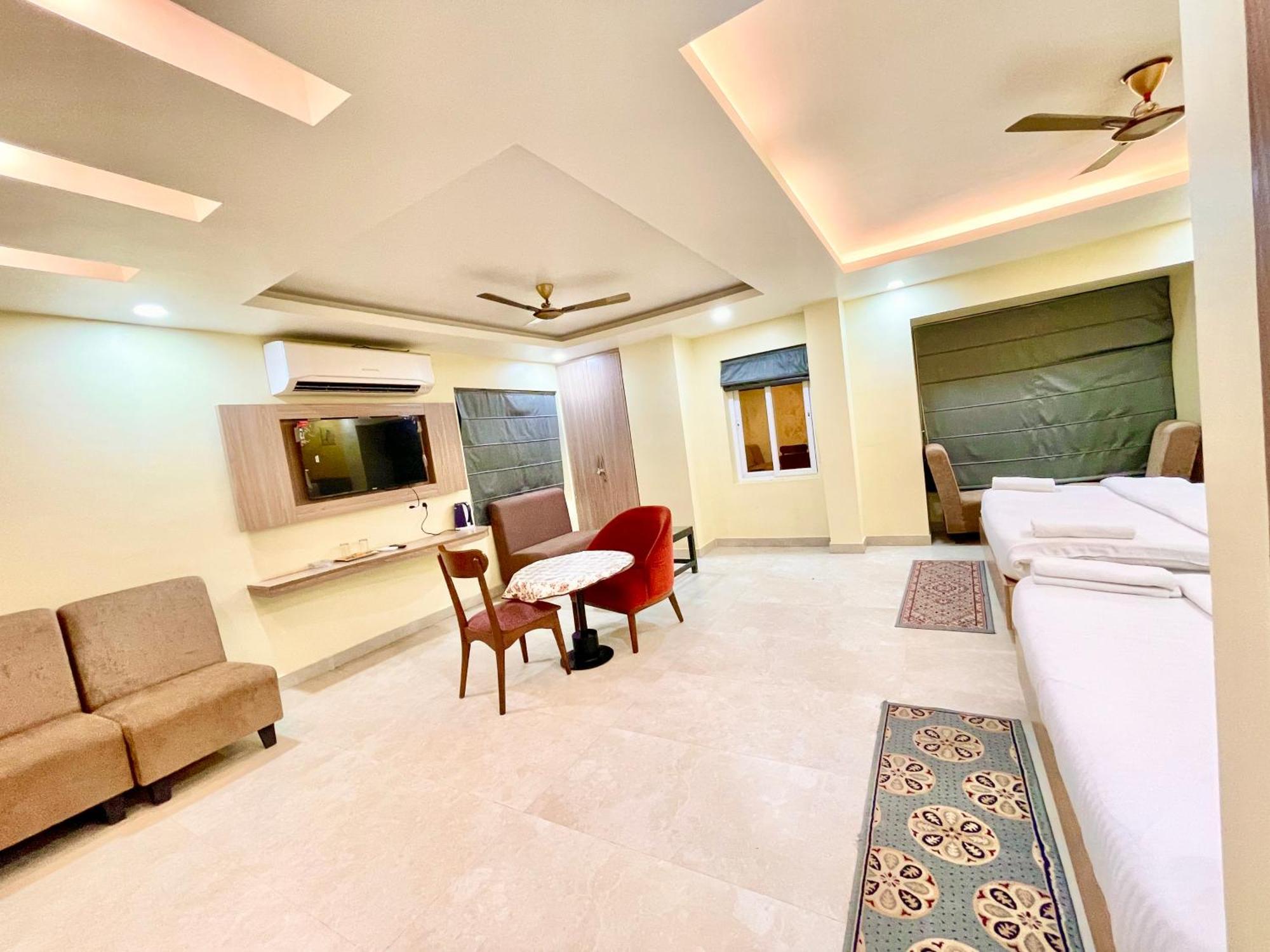 Hotel Rb International ! Puri Near-Sea-Beach-And-Temple Fully-Air-Conditioned-Hotel With-Lift-And-Card Payment Accepted-Parking-Facility, Best Hotel In Puri Exterior photo