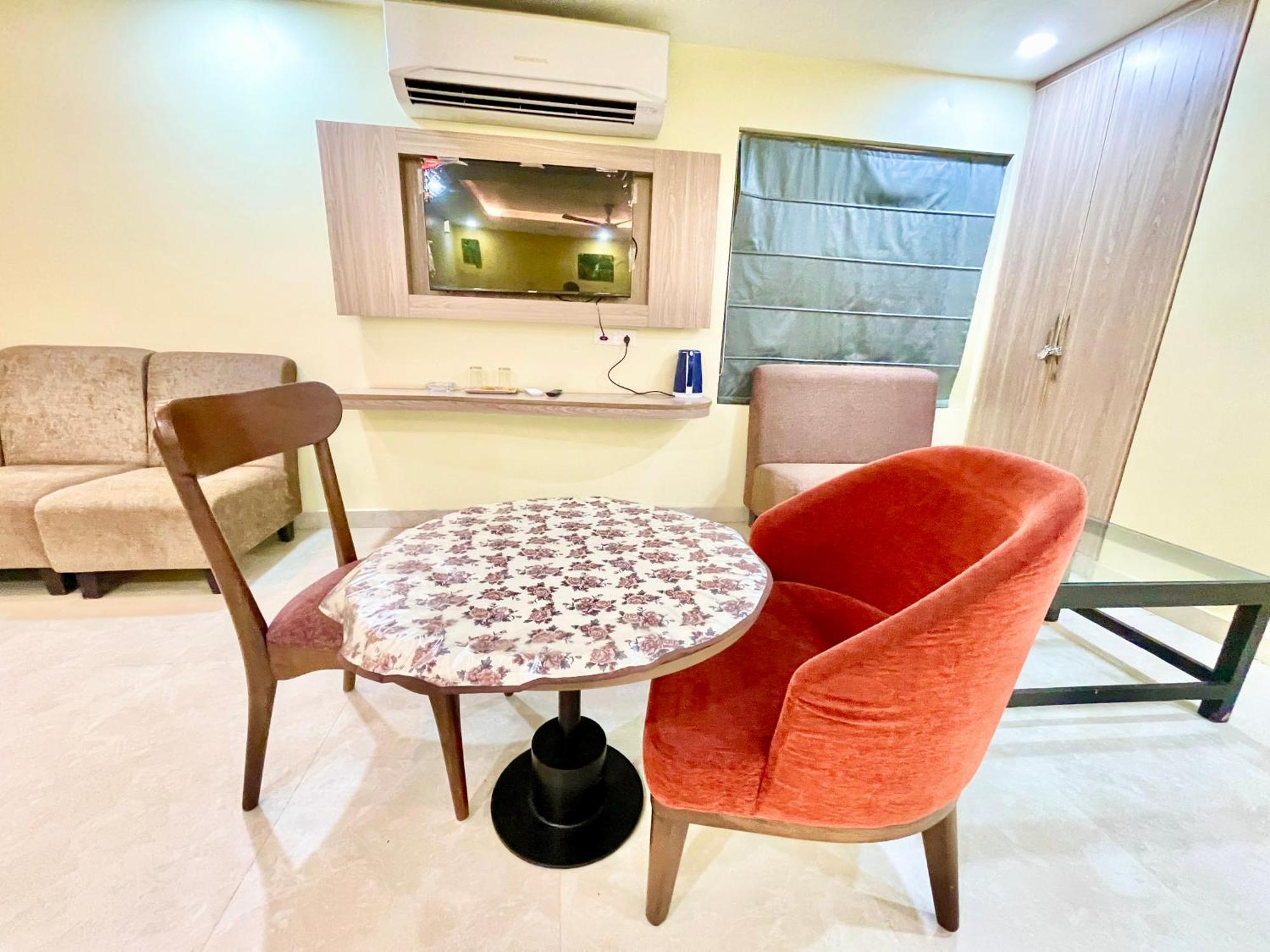 Hotel Rb International ! Puri Near-Sea-Beach-And-Temple Fully-Air-Conditioned-Hotel With-Lift-And-Card Payment Accepted-Parking-Facility, Best Hotel In Puri Exterior photo